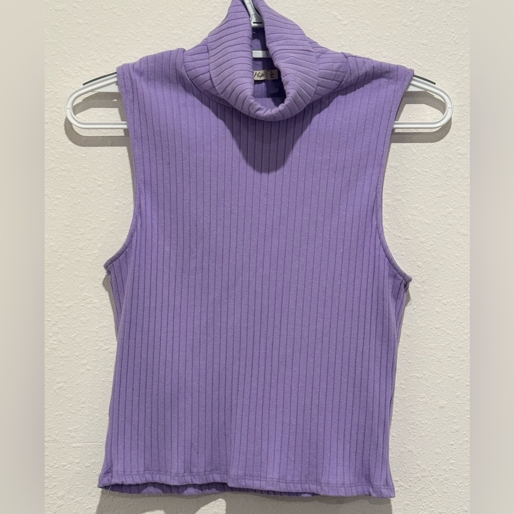 Heart & Hips Sleeveless Turtleneck